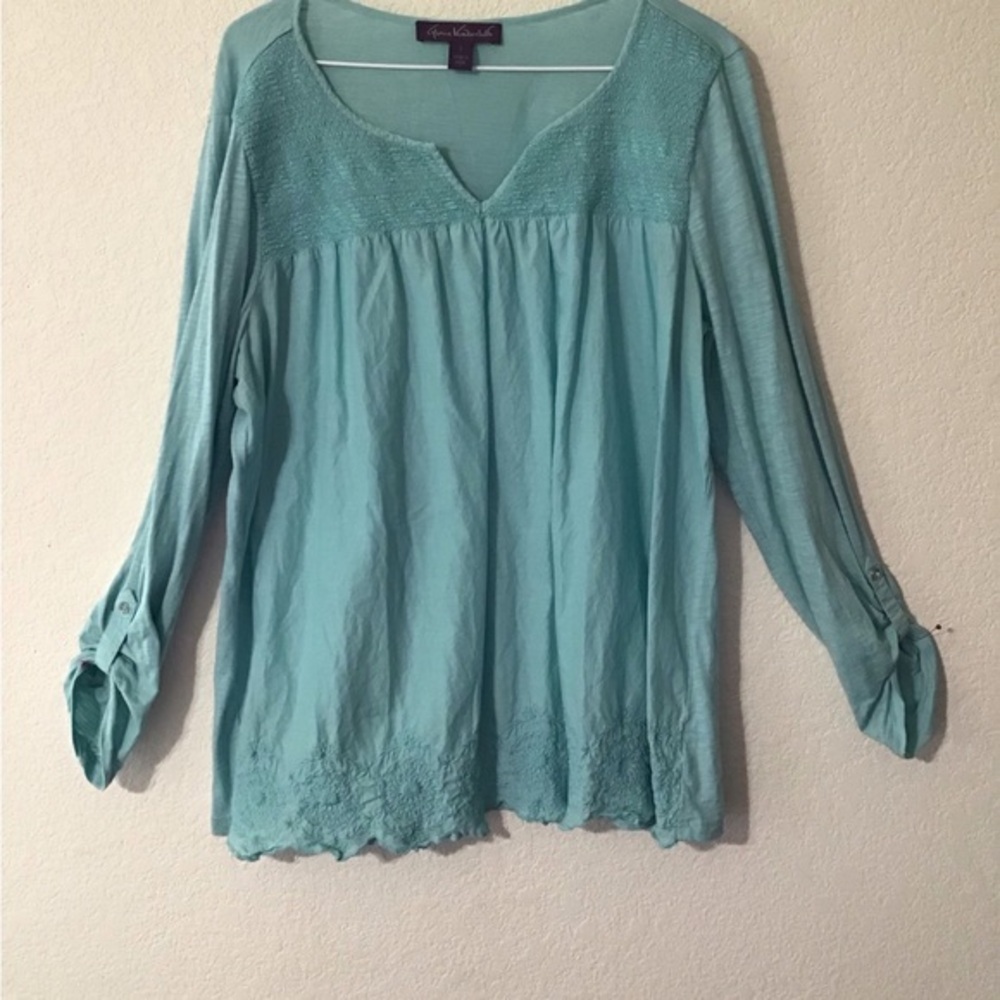 Designers women, blouse. Gloria Vanderbilt. Size large.